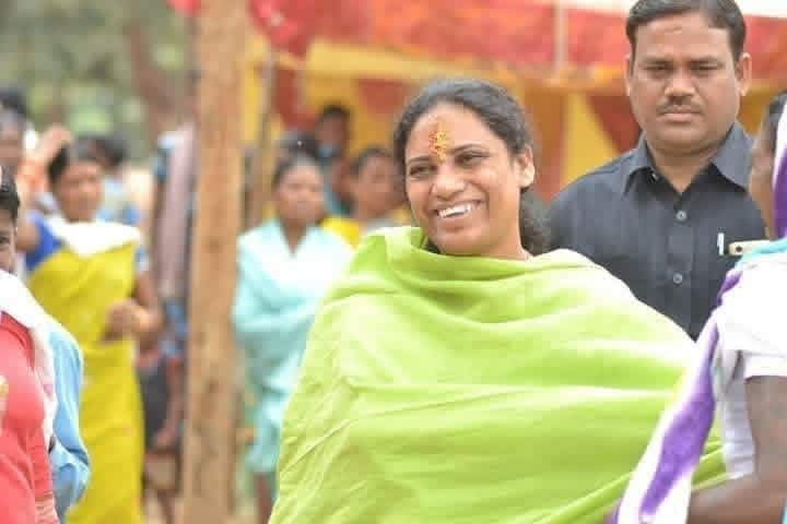 विधायक लता उसेंडी ने 75 छात्राओं को किया सायकल वितरण..
