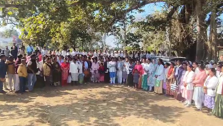 चार माह से वेतन नहीं मिलने पर NHM कर्मचारियों का फूटा गुस्सा, कलेक्टर को सौंपा ज्ञापन...