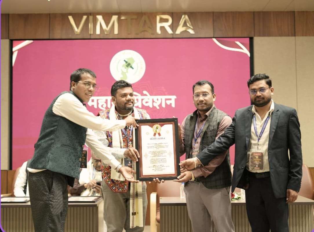 बस्तर के गीतकार सिद्धार्थ महाजन हुए सम्मानित...