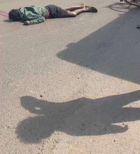 NH-30 पर दर्दनाक हादसा: लापरवाह ट्रक की चपेट में साइकिल सवार बुजुर्ग की मौत