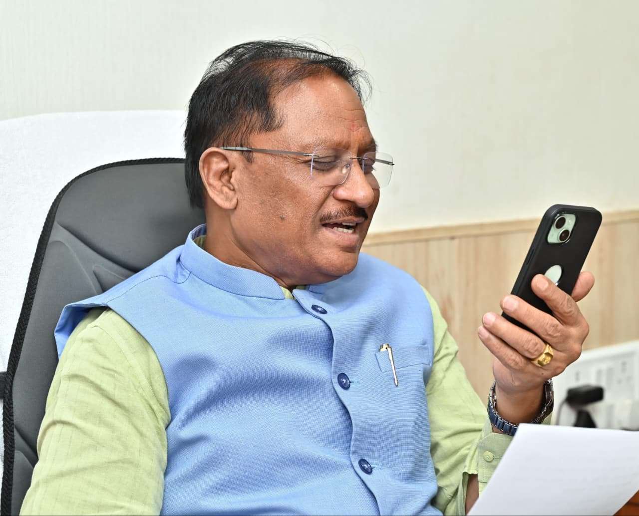 यूपीएससी सिविल सेवा परीक्षा में सफल प्रदेश के अभ्यर्थियों को मुख्यमंत्री ने वीडियो कॉल के जरिए दी बधाई